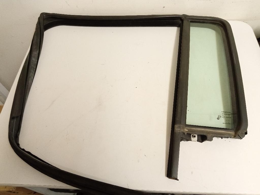 Left Rear Quarter Door Glass