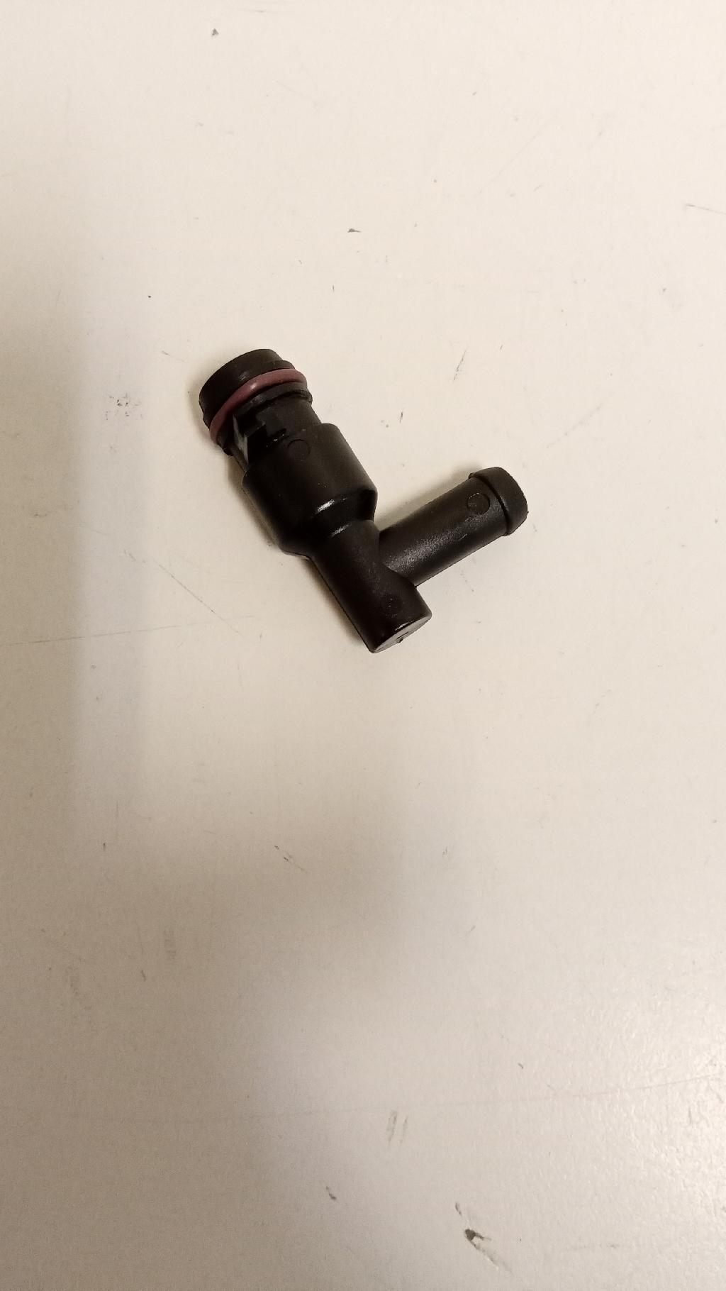 Crankcase Breather PCV 99-01 V8