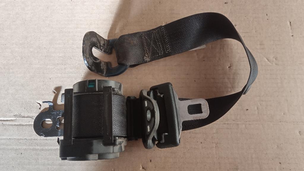 Left Rear Seat Belt