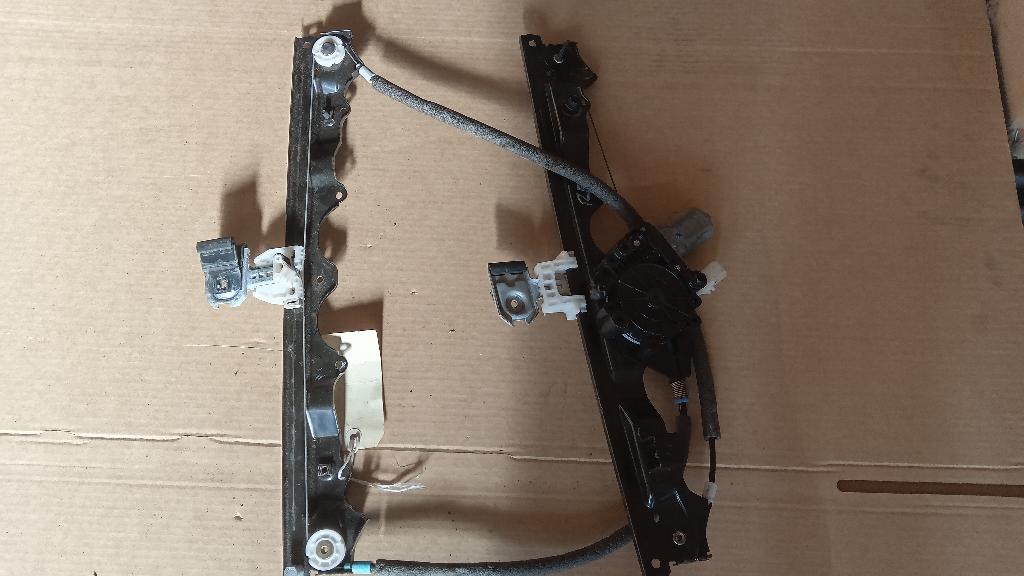 Right Front Door Elec Regulator