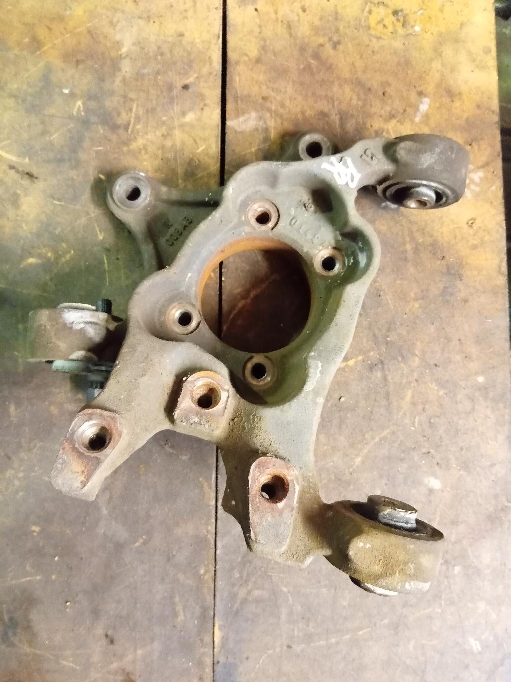 Right Rear Hub Carrier