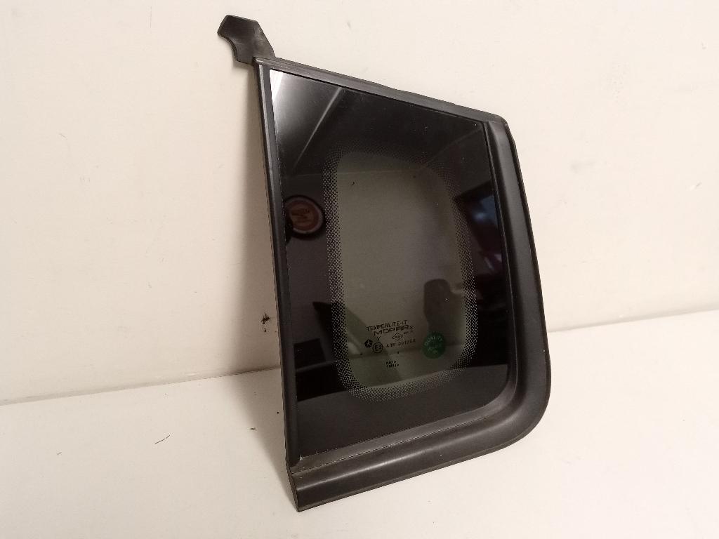 LR Fixed Body Glass M6 P G2 (Note) (Privacy)