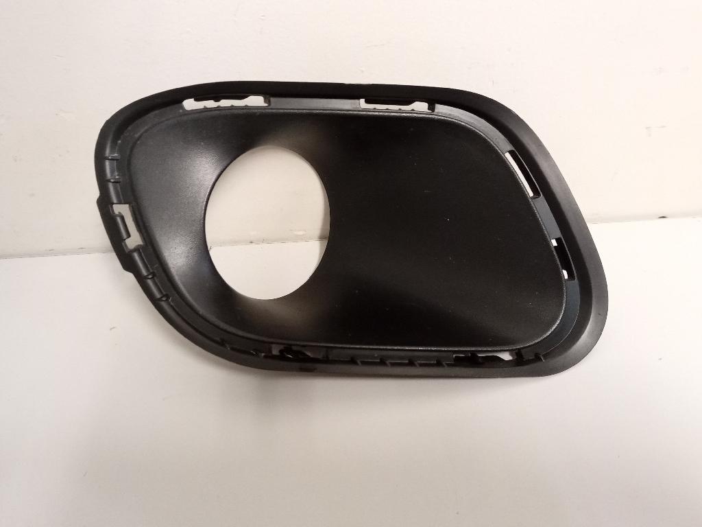 Right Spotlight Bezel