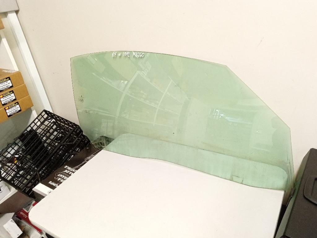 Right Front Door Glass