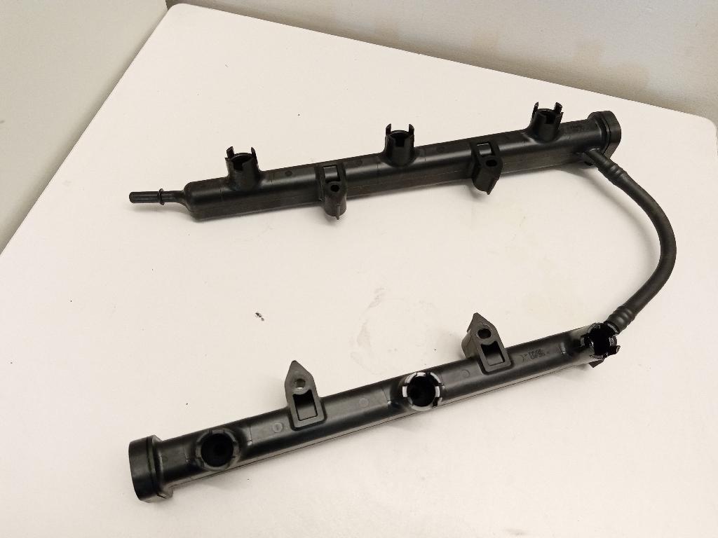 Fuel Rail 3.2L