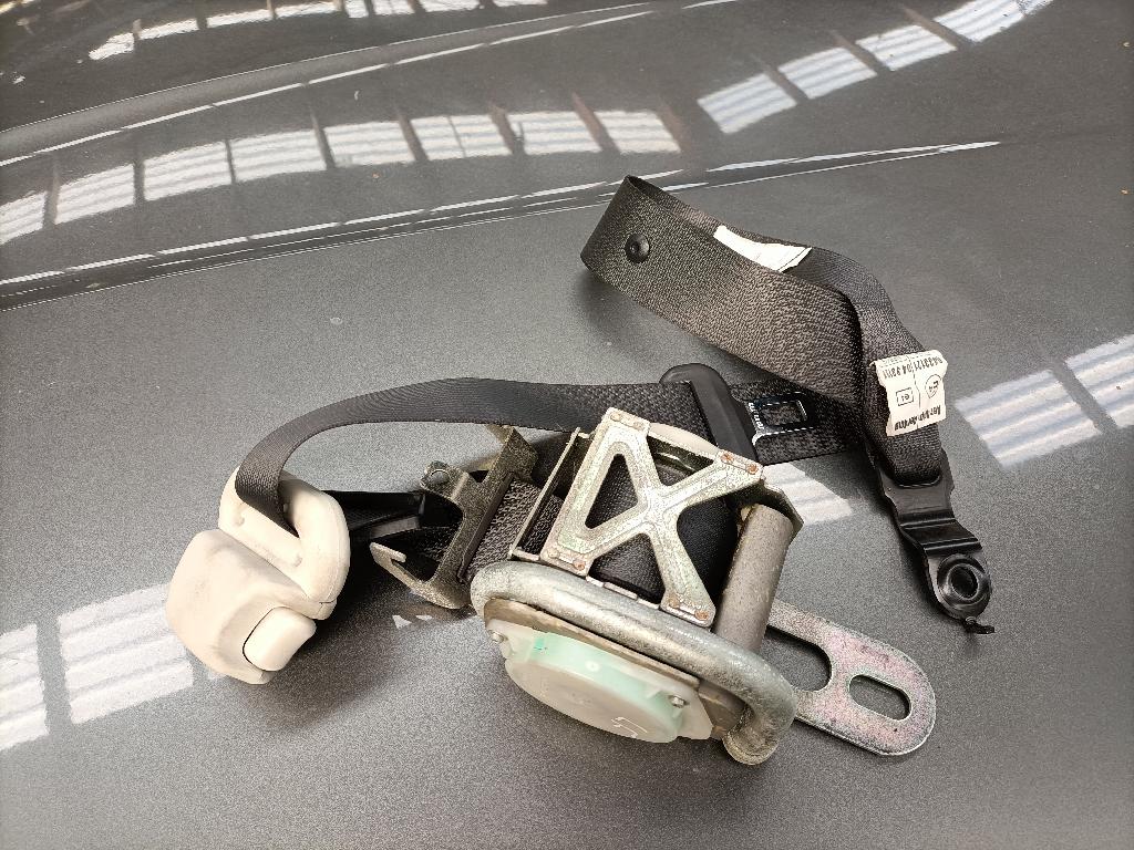 Left Front Seat Belt