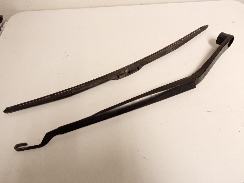 Right Front Wiper Arm