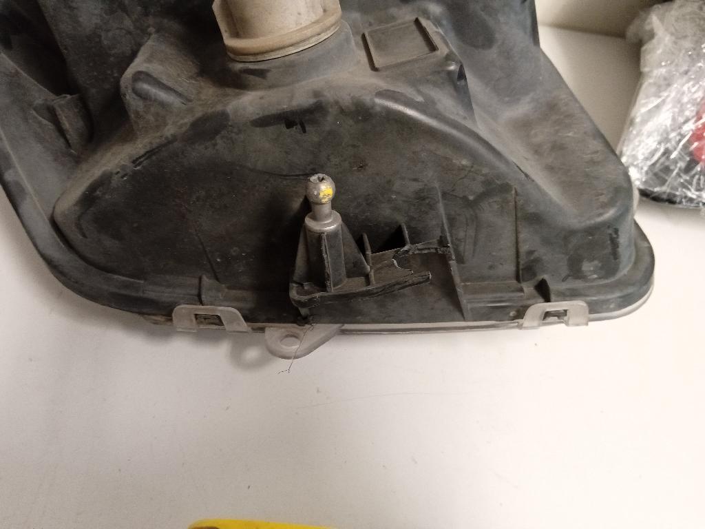 Left Headlight