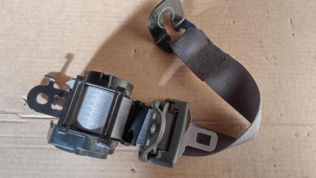 Left Rear Seat Belt