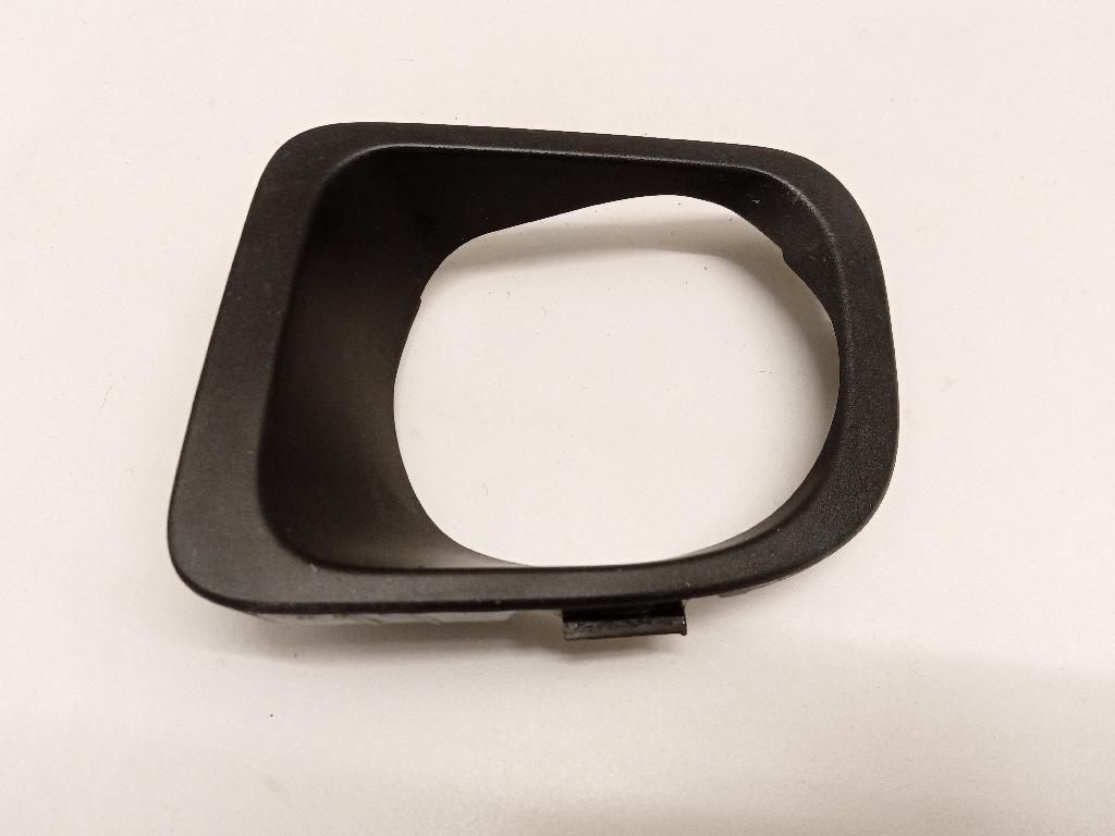 Right Spotlight Bezel