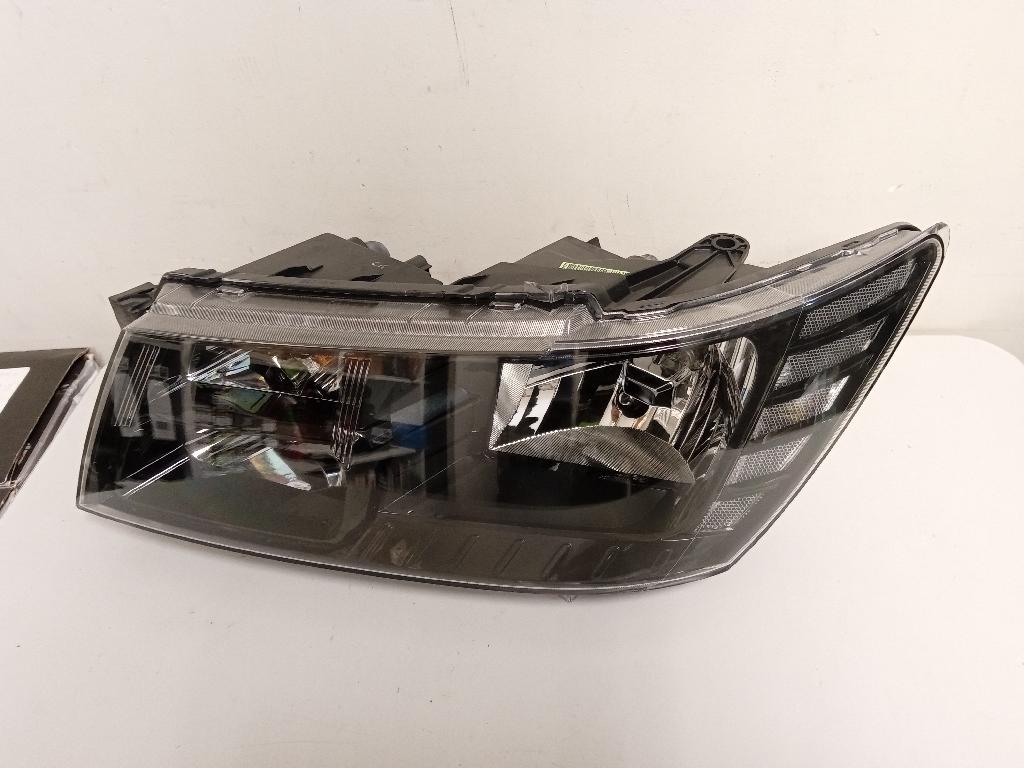 Left Headlight