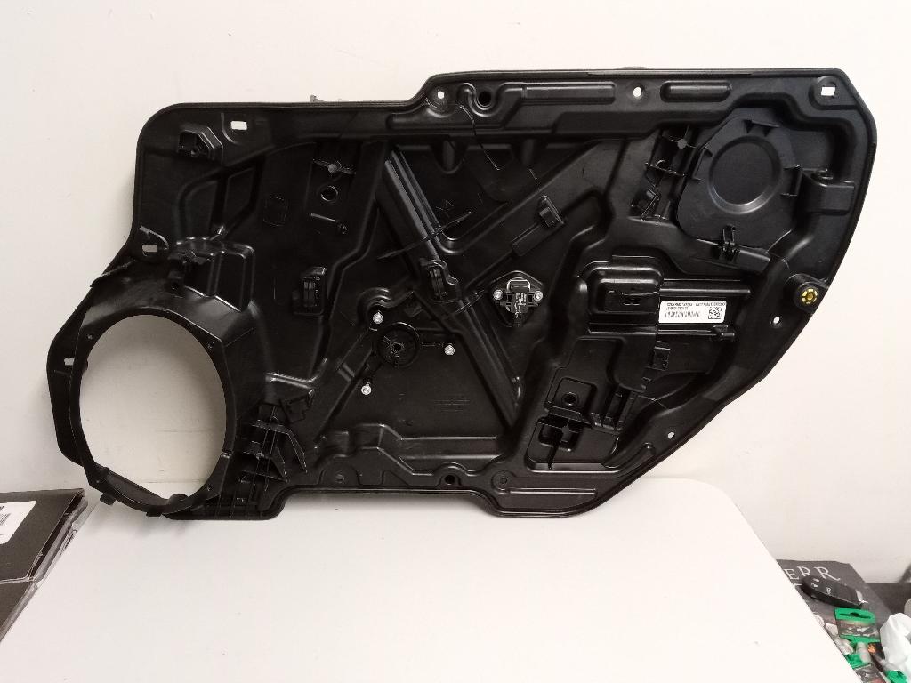 Right Front Door Elec Regulator