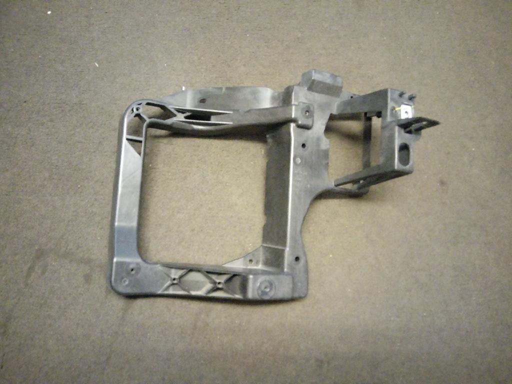 Right Headlight Mount Bracket