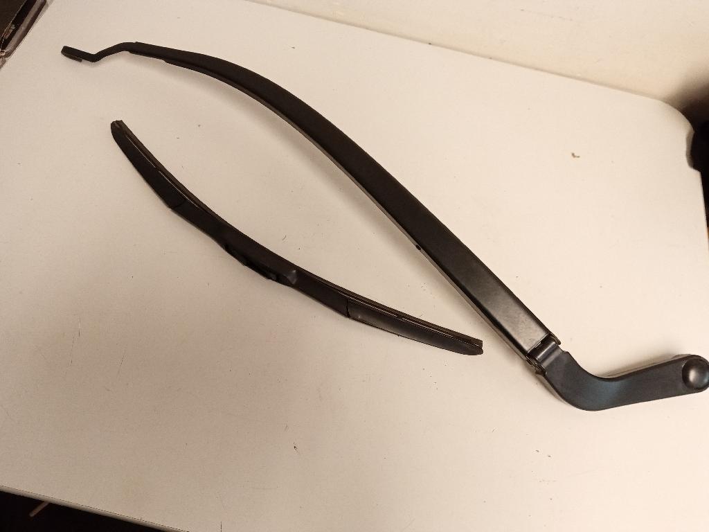 Left Front Wiper Arm