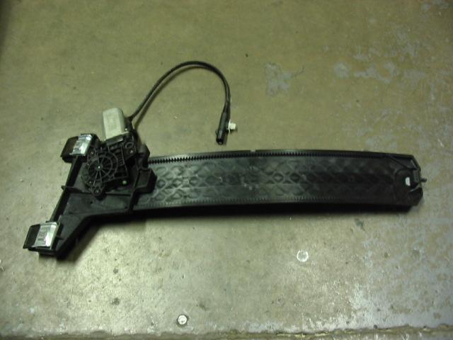 Right Front Door Elec Regulator