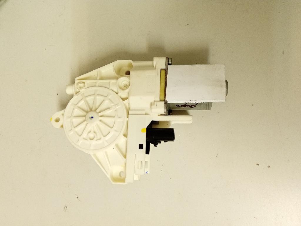 Right Rear Door Regulator Motor