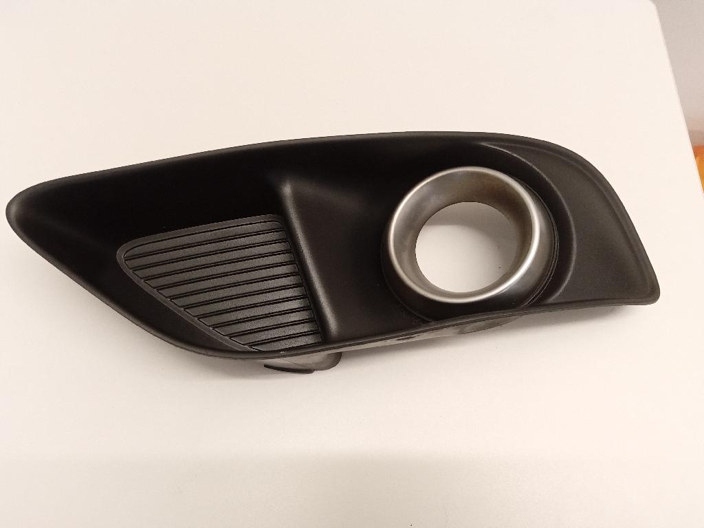 Left Spotlight Bezel