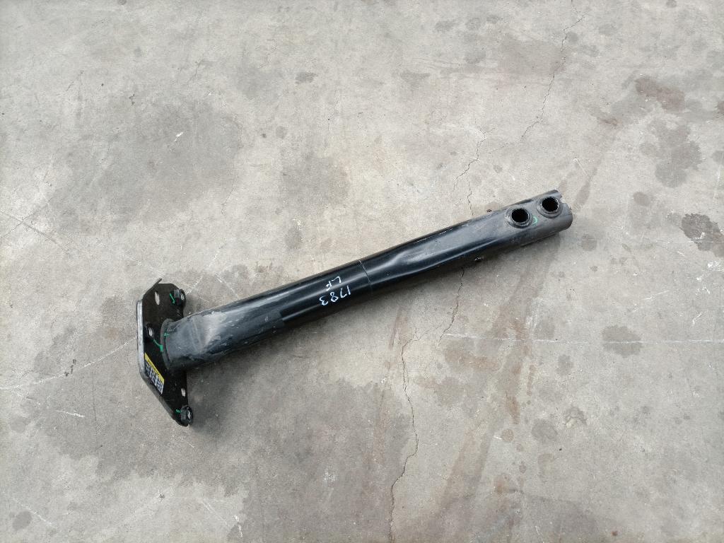 Left Front Strut