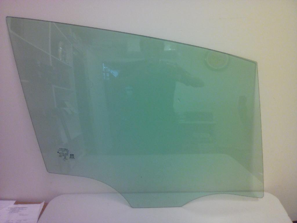 Right Front Door Glass