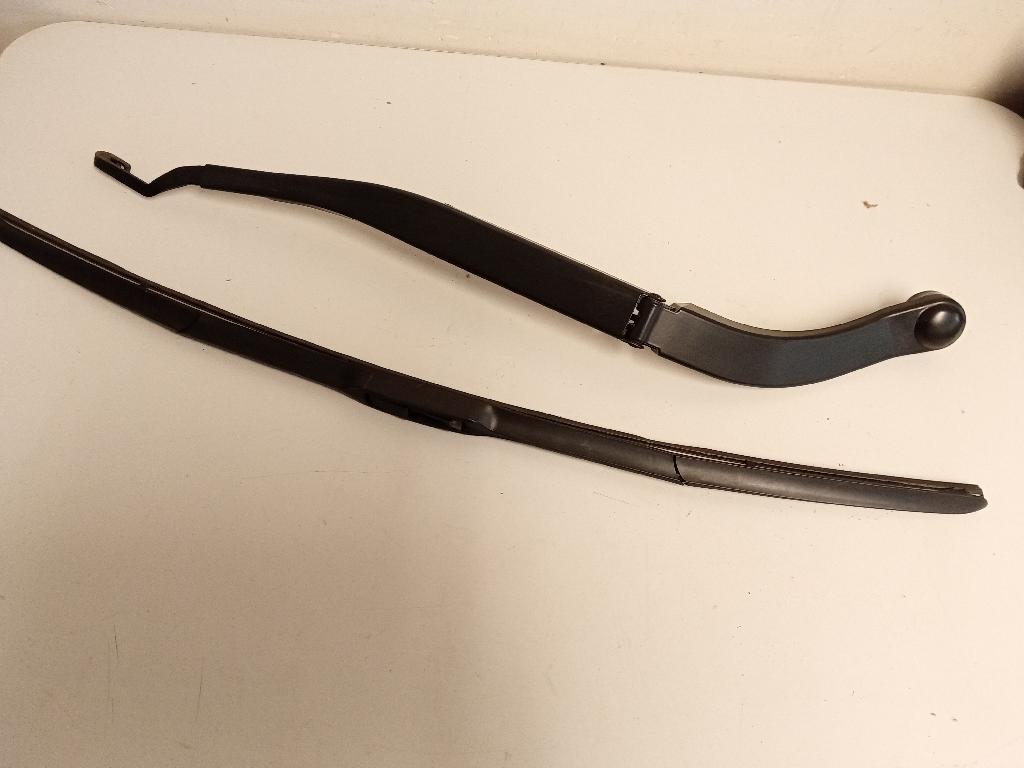 Right Front Wiper Arm