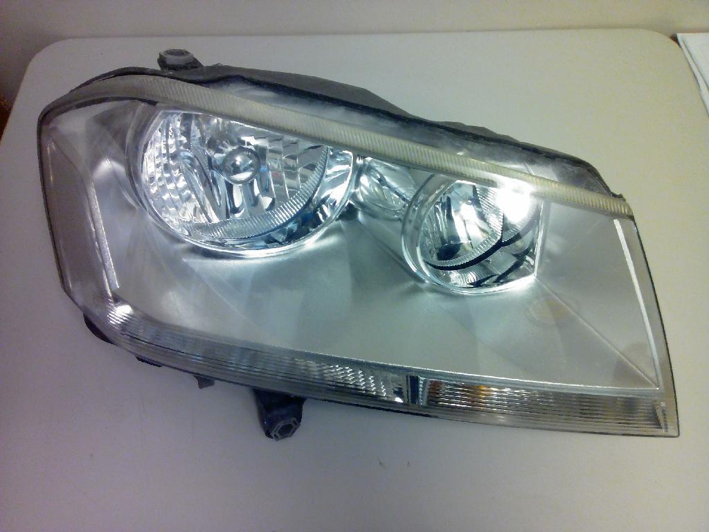 Right Headlight