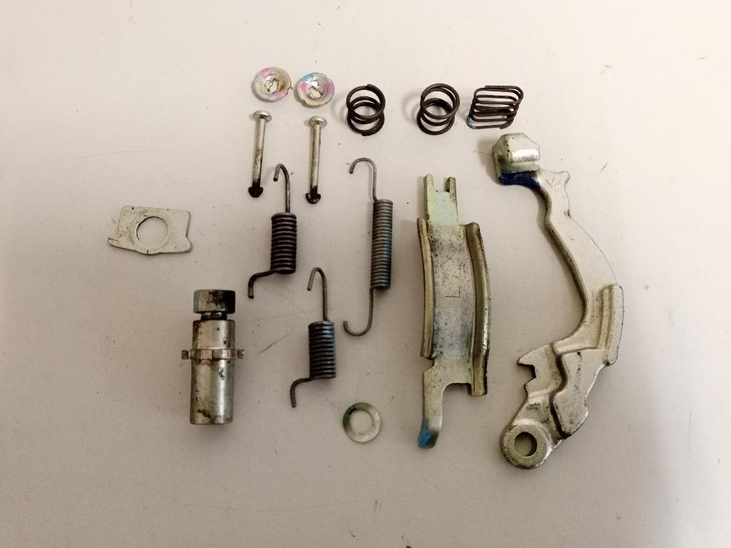 Hand Brake.LH Spring Kit