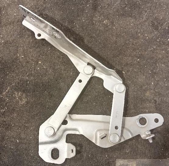 Right Bonnet Hinge