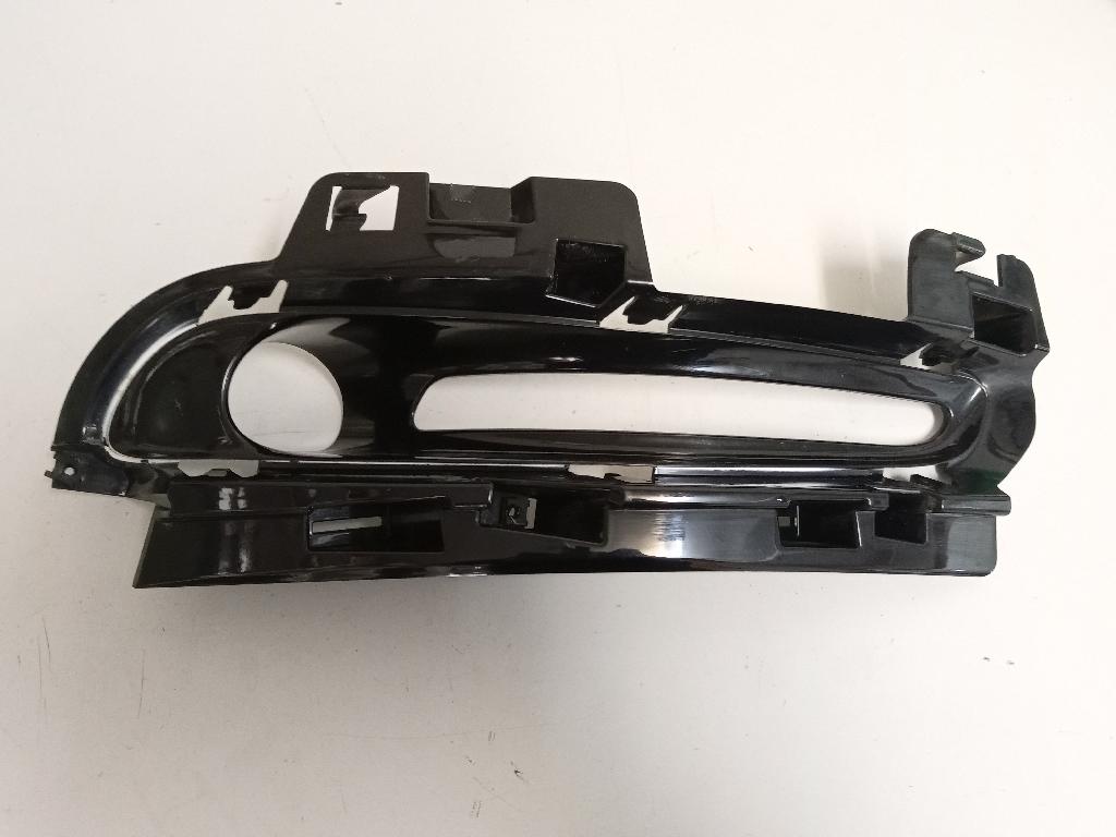 Right Spotlight Bezel