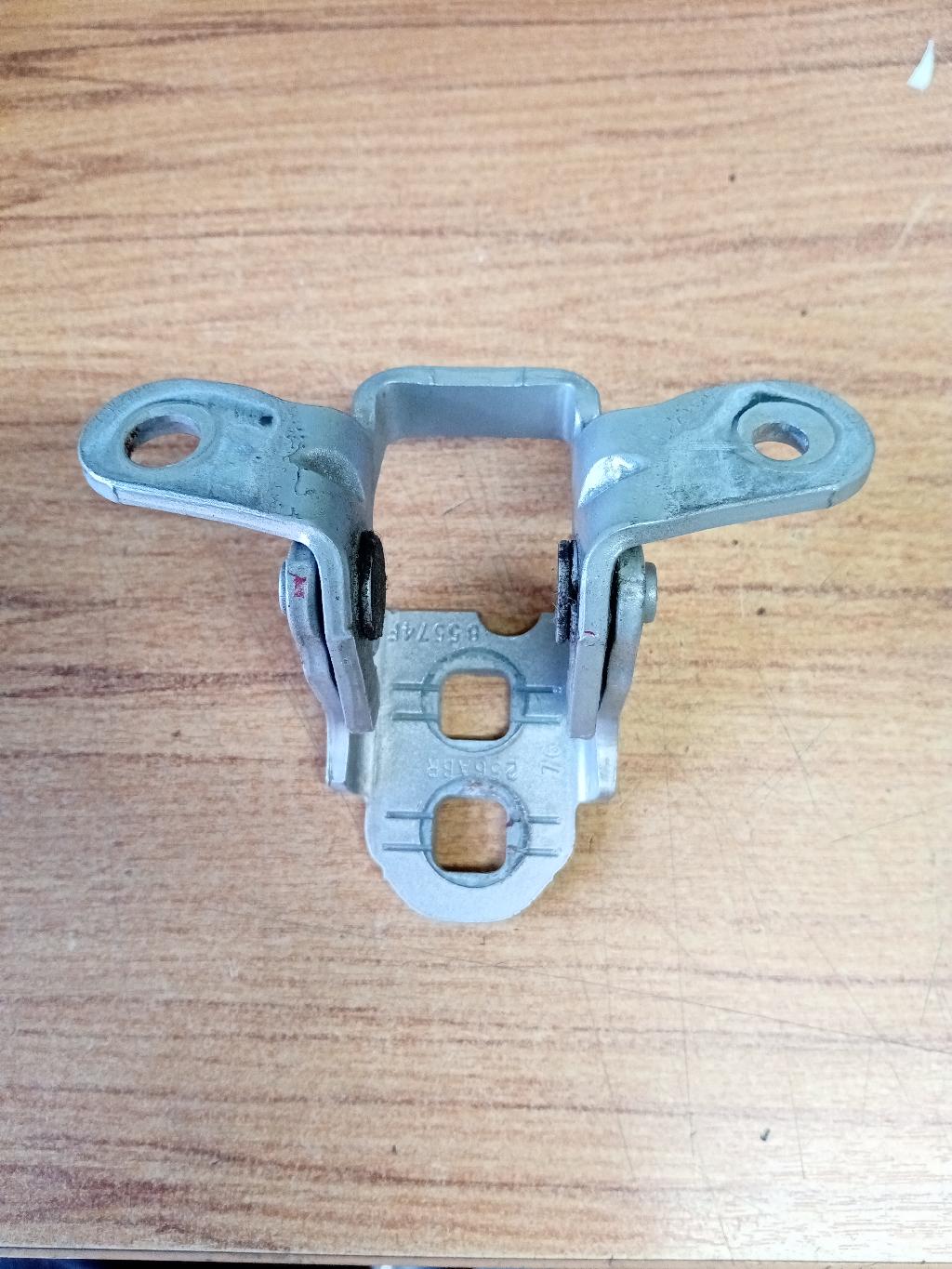 Right Front Door Top Hinge