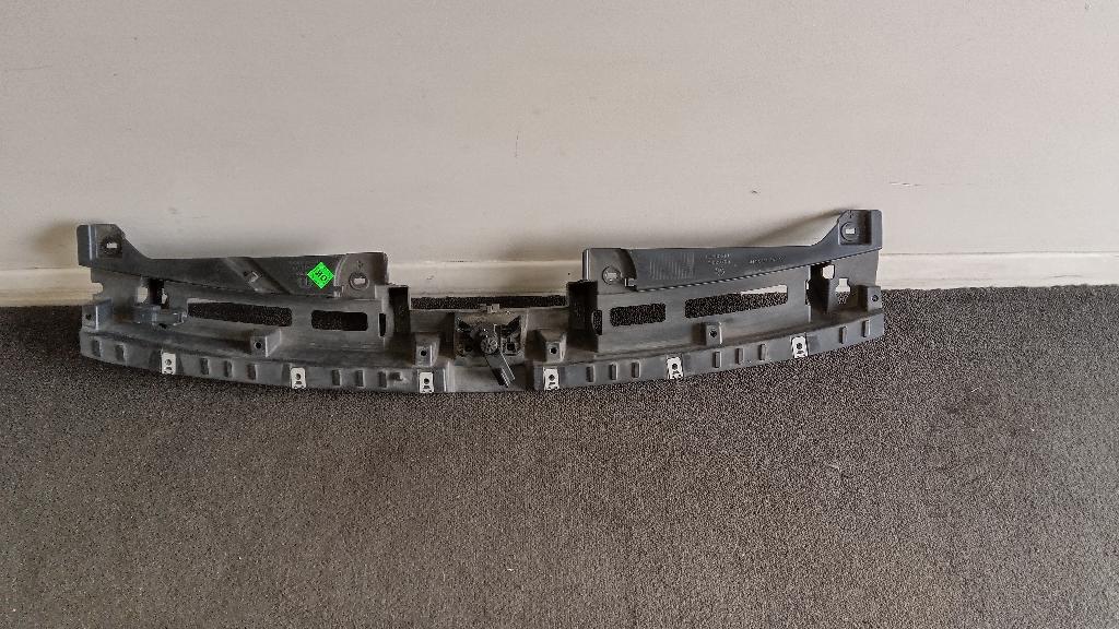 Front Rad - Support Fascia Seal