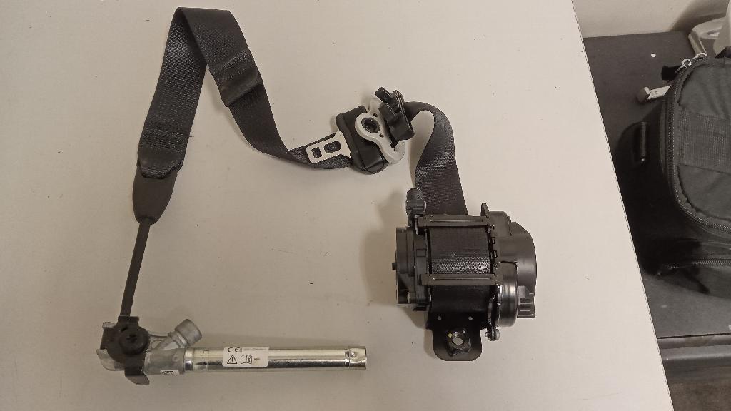 Right Front Seat Belt