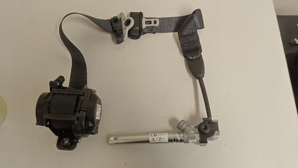 Left Front Seat Belt