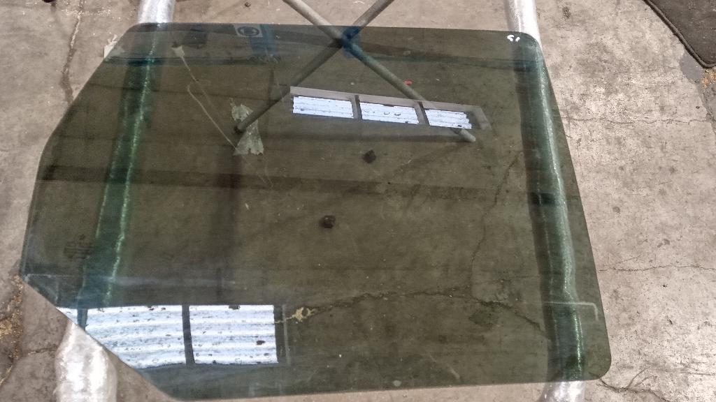 Right Rear Door Glass