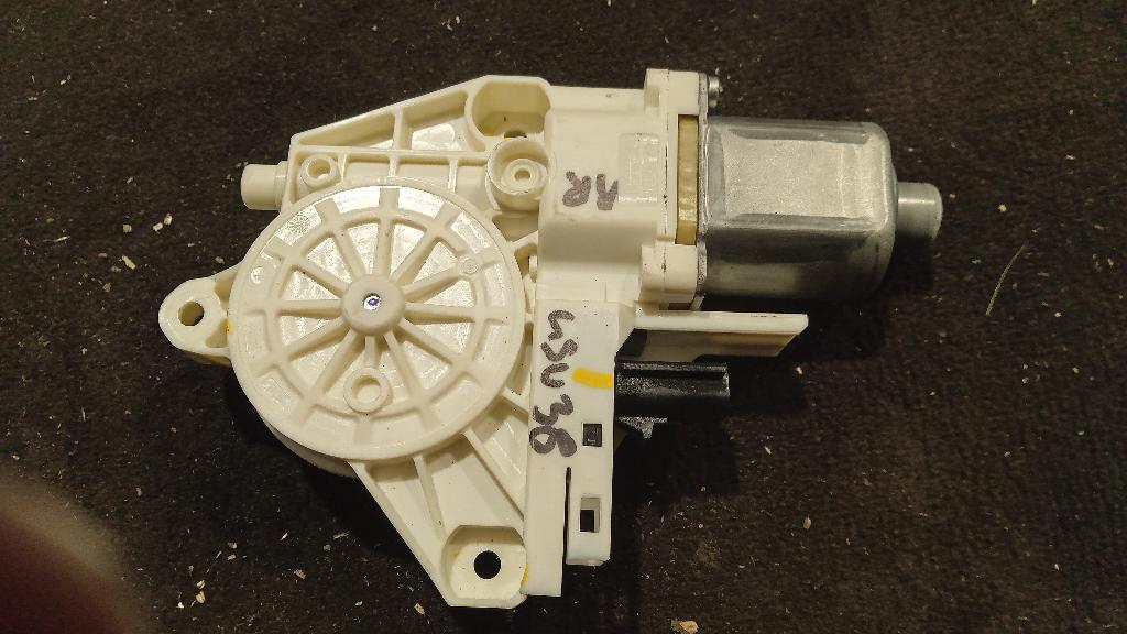 Right Rear Door Regulator Motor