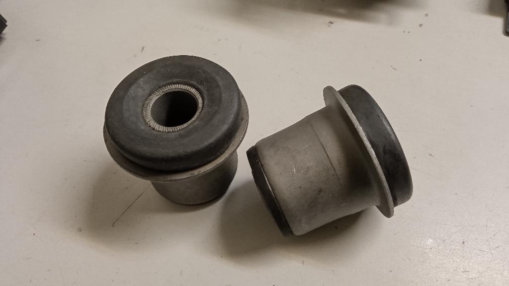 Front Top Inner Bush pr. 1500 RWD