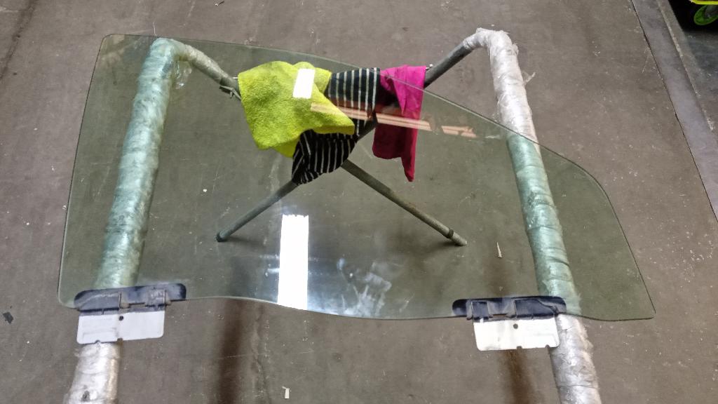 Right Front Door Glass