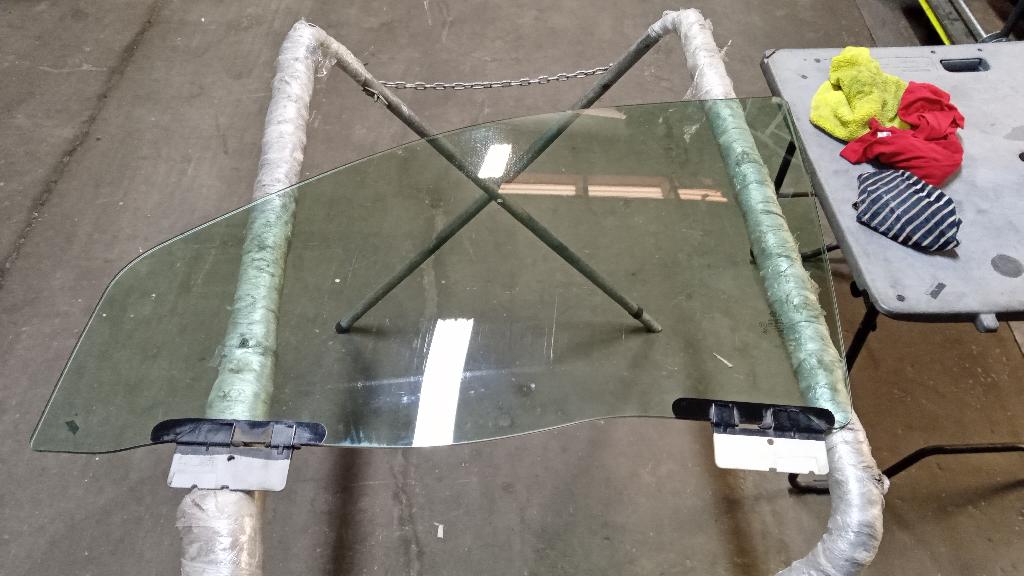 Left Front Door Glass