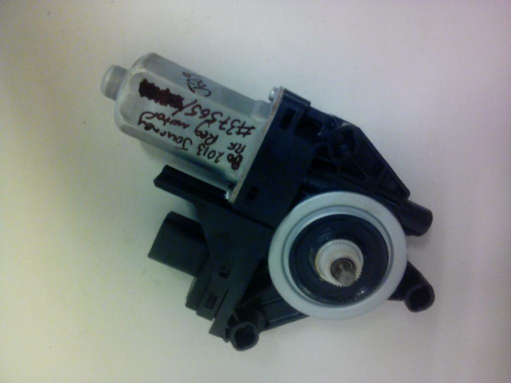 Right Front Door Elec Regulator