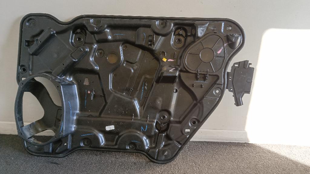 Right Front Door Elec Regulator