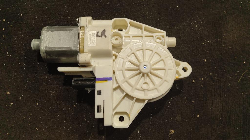 Left Rear Door Regulator Motor