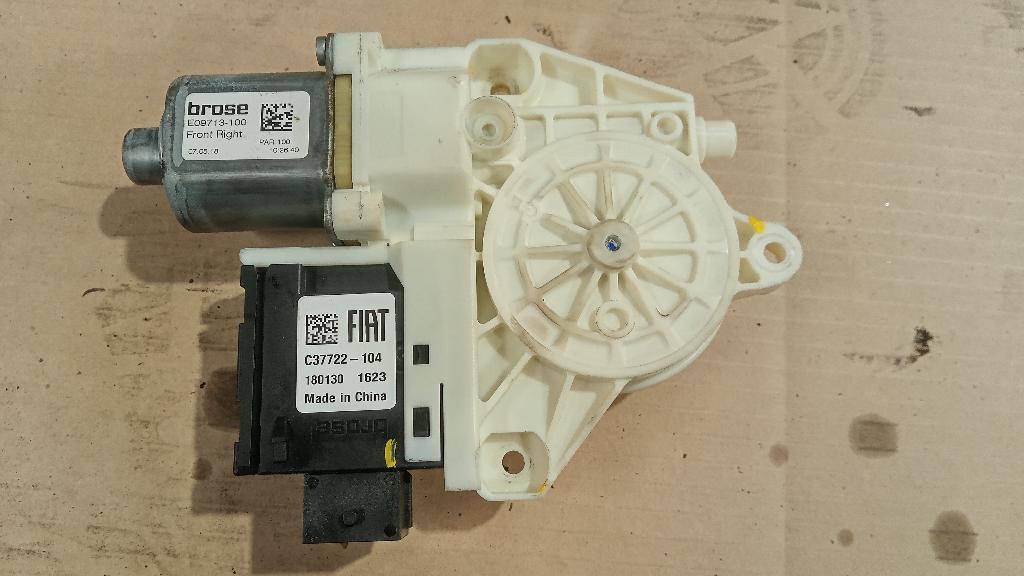 Right Front Door Regulator Motor