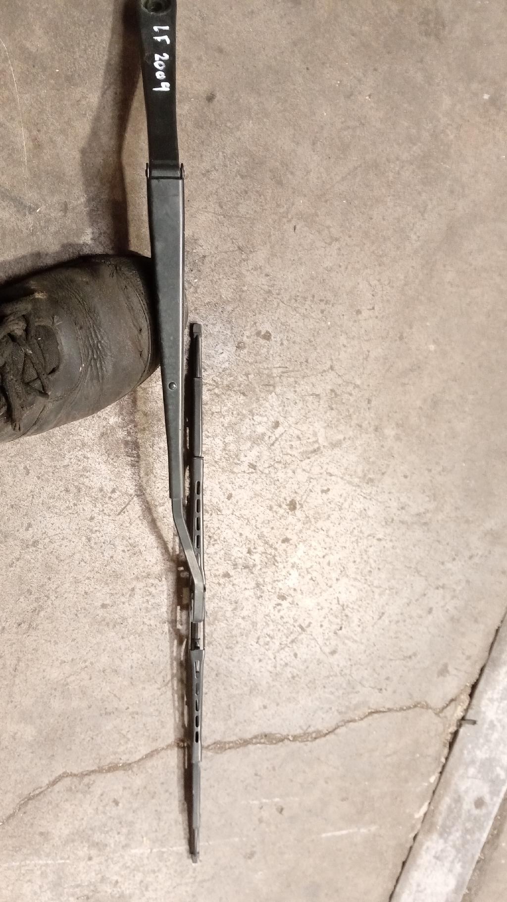 Left Front Wiper Arm