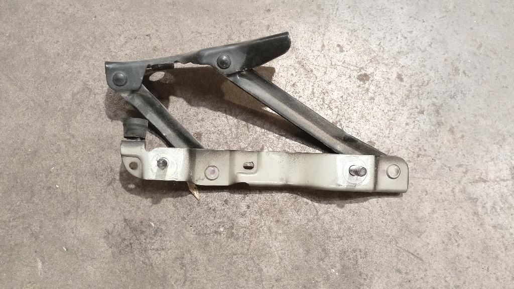 Left Bonnet Hinge