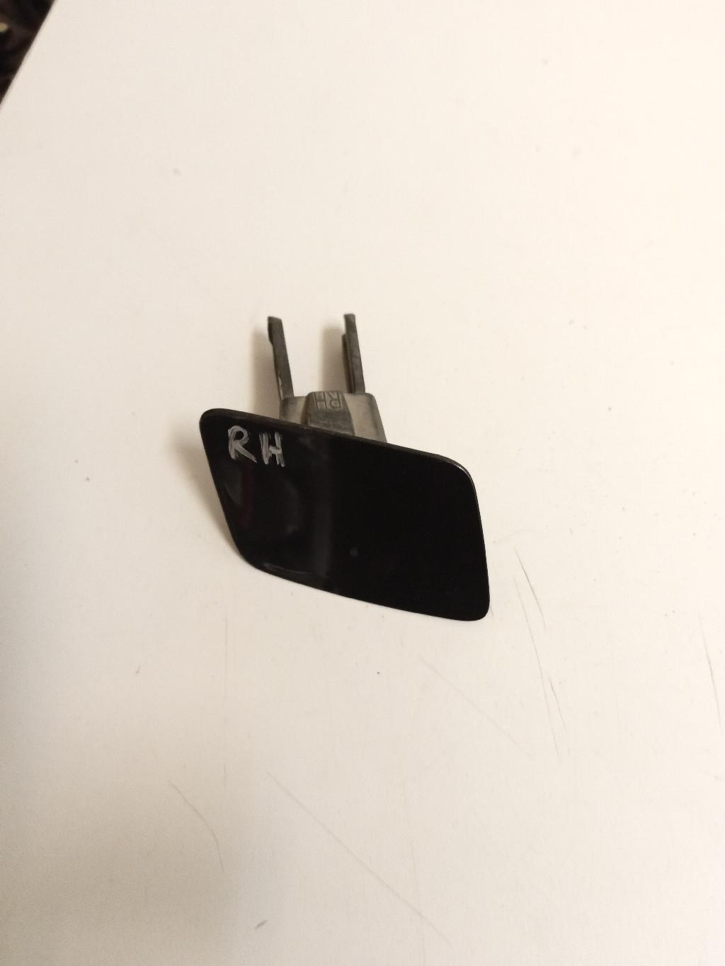 Right Headlight Washer Jet