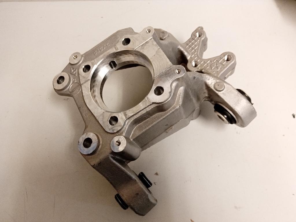 Right Rear Hub Carrier