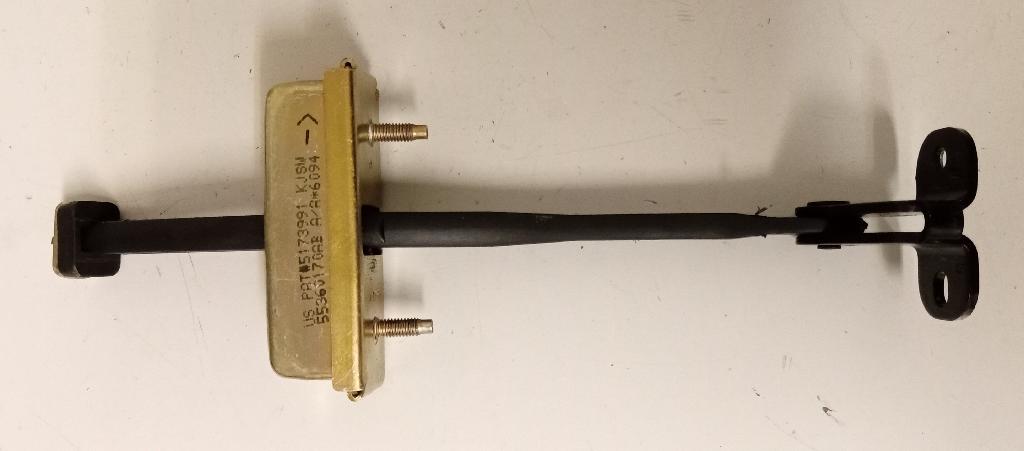 Tailgate Check Strap