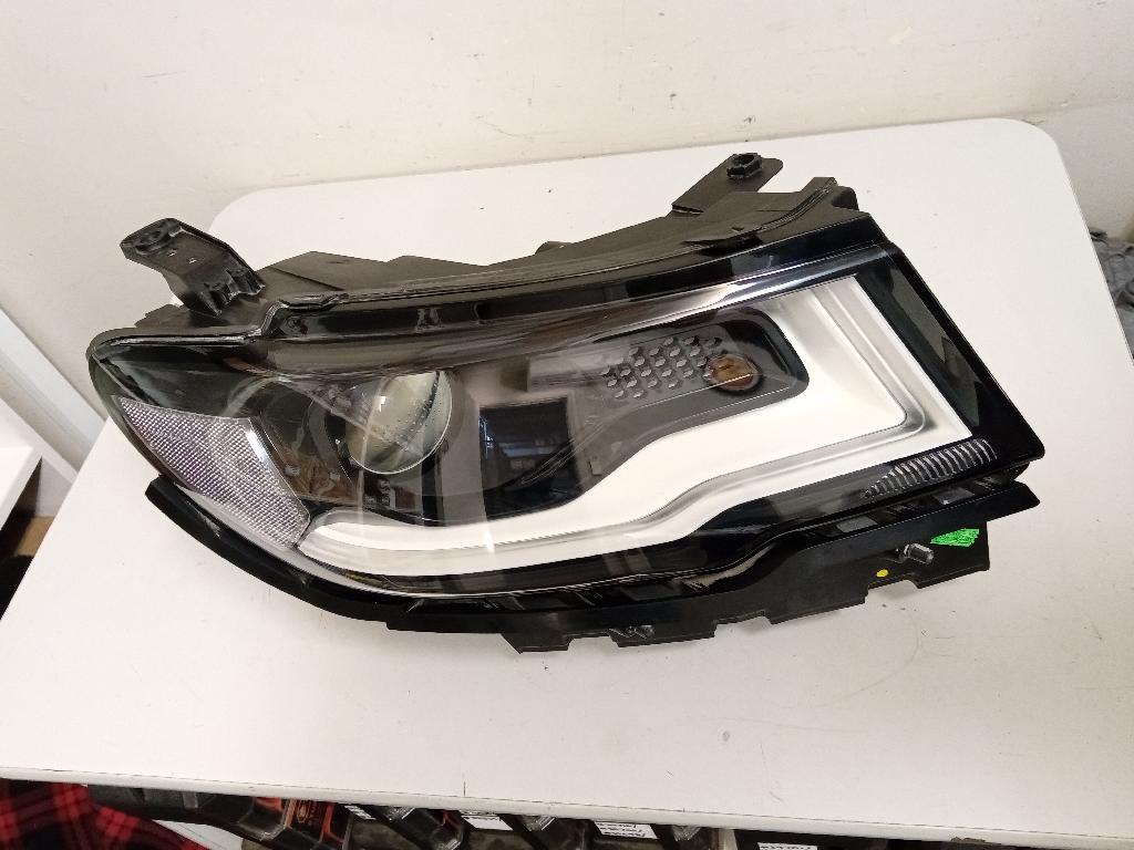 Right Headlight