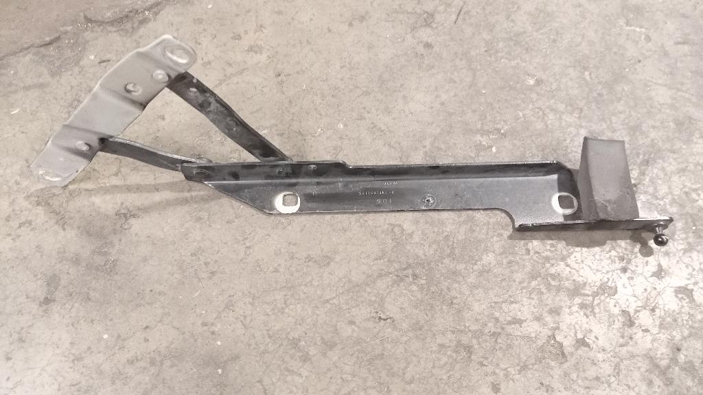 Right Bonnet Hinge