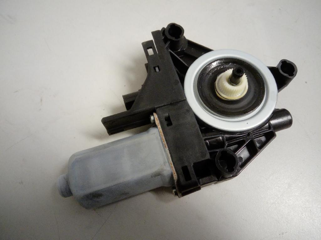 Left Rear Door Regulator Motor