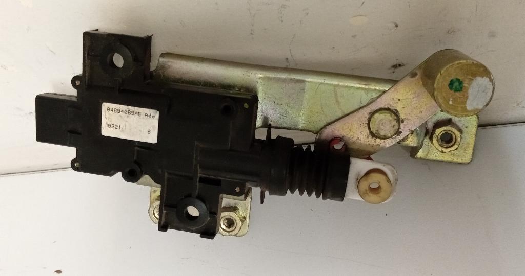 RR/LR Door Auto Lock Actuator 01-03